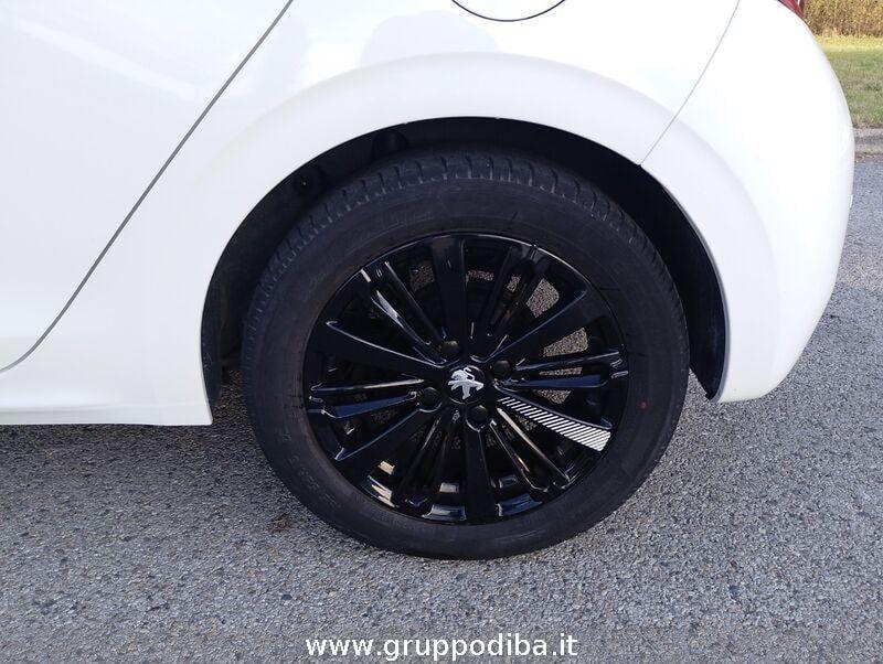 Peugeot 208 I 2015 Benzina 5p 1.2 puretech Allure 82cv