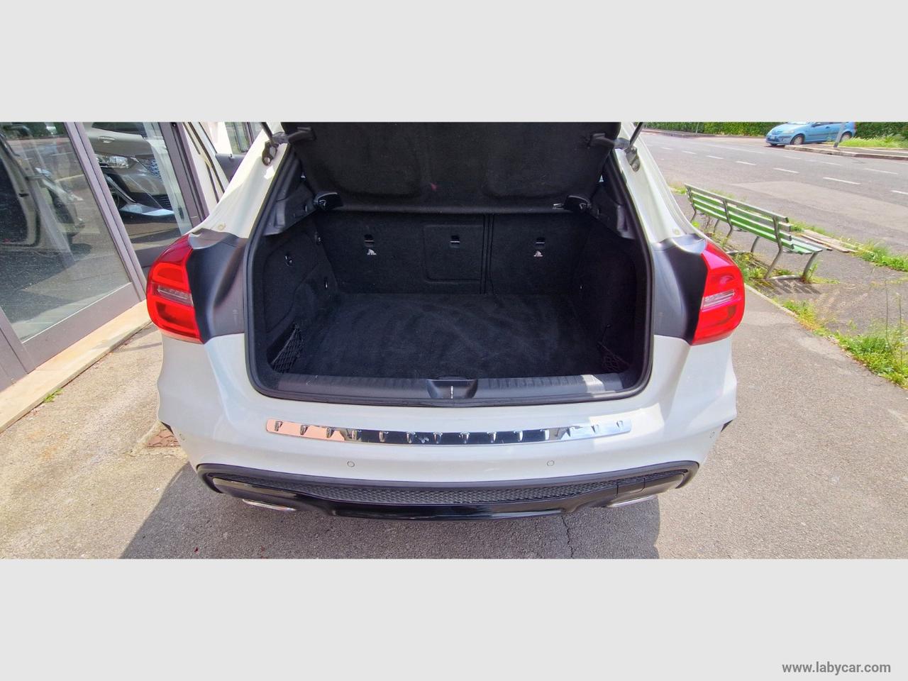 MERCEDES-BENZ GLA 200 CDI Automatic Premium AMG NIGHT