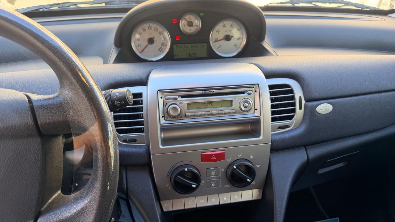 Lancia Ypsilon 1.2 Moda Milano