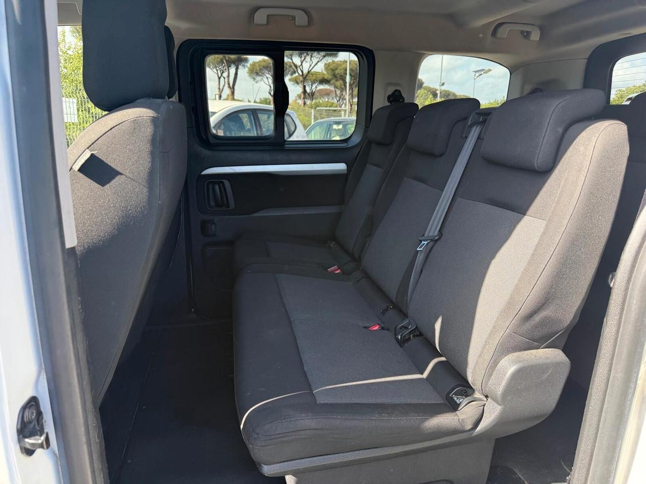 Peugeot Traveller BlueHDi 120 S&S Compact Active