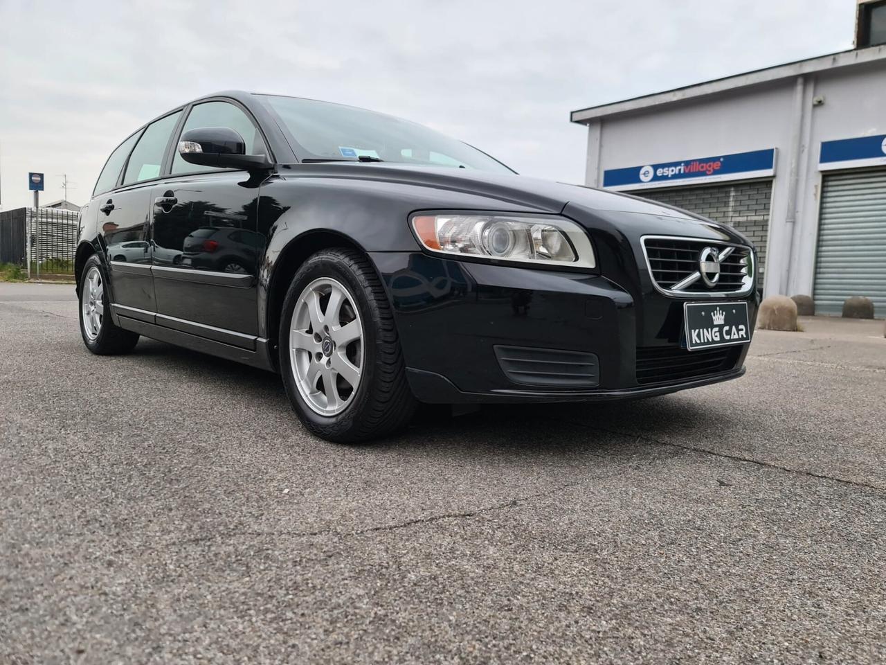 Volvo V50 D2 R-design