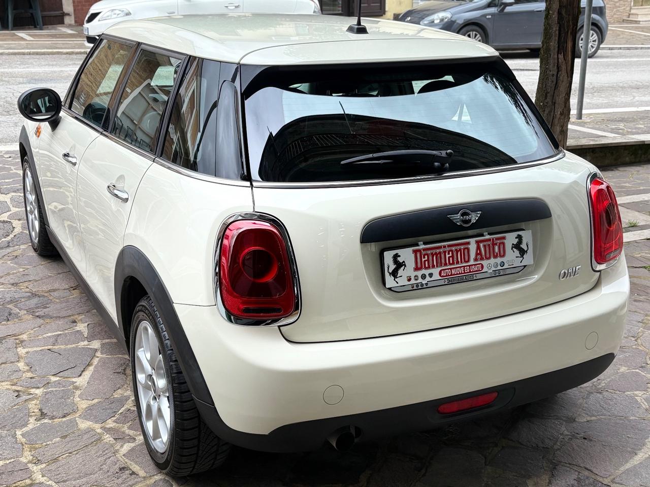 Mini One 1.2 75 CV 5PORTE DA NEOPATENTATI RING LED