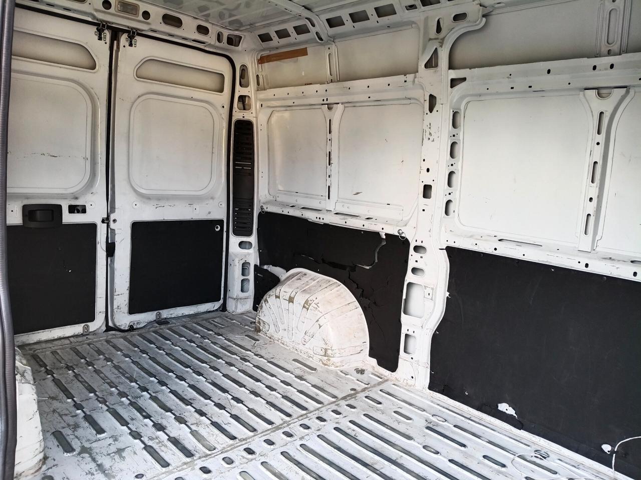 Peugeot Boxer 333 2.2 BlueHDi 140cv S&S Furgone