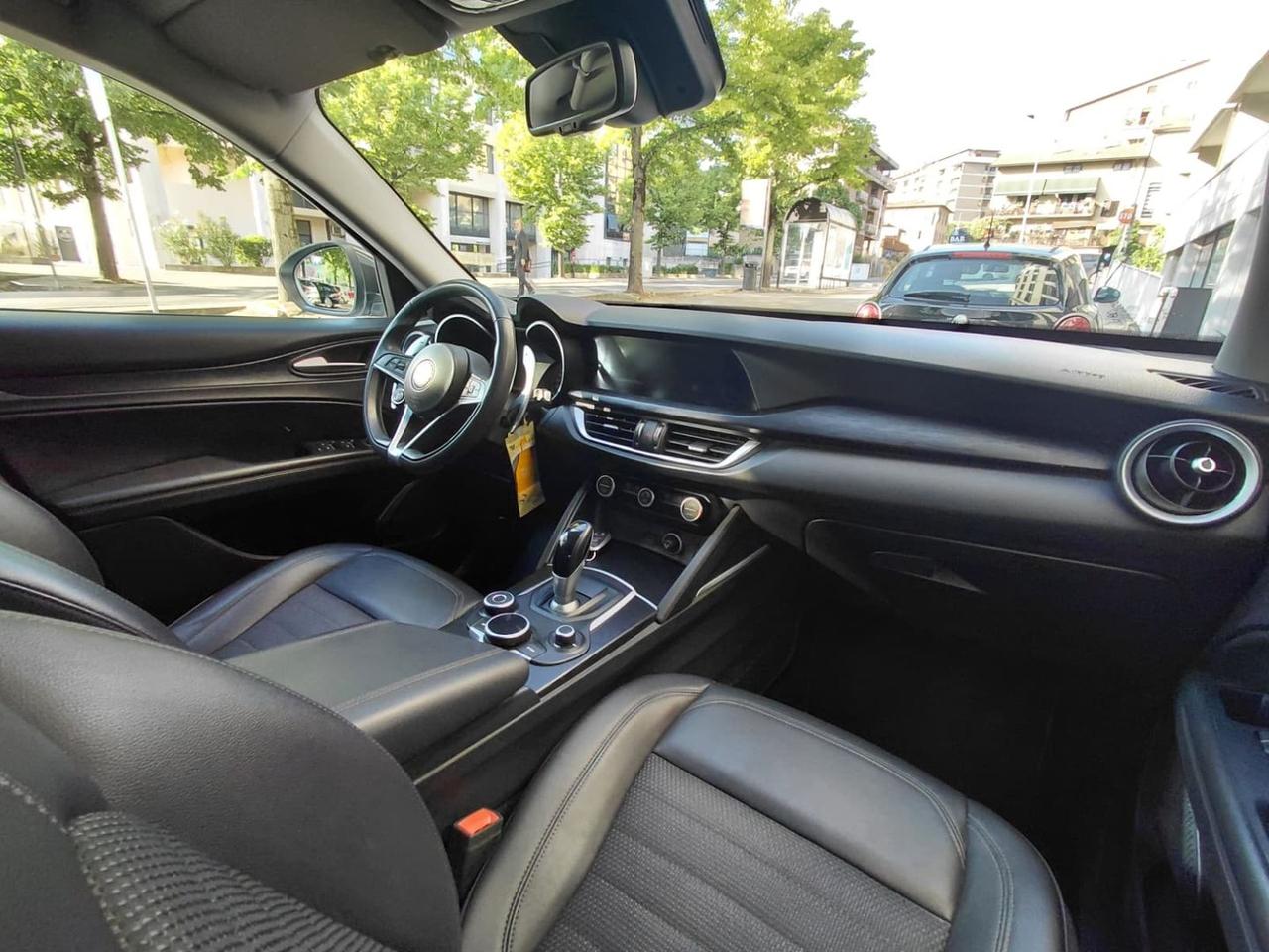 Alfa Romeo Stelvio Executive 2.2 #11109