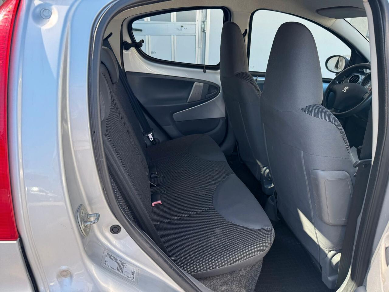 Peugeot 107 1.0 5 PORTE