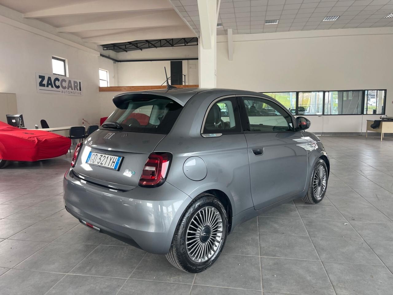 Fiat 500e Opening Edition 42 kWh Autonomia (270 km)