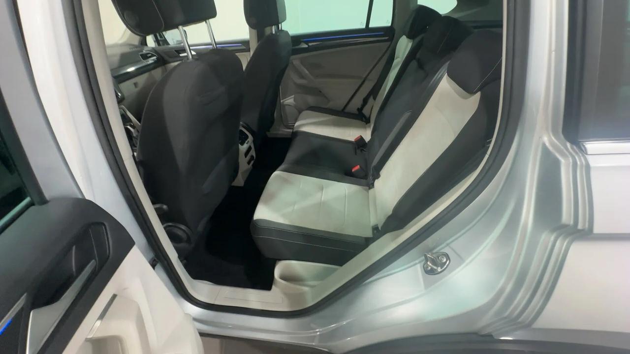 Volkswagen Tiguan 2.0 TDI 150 CV SCR DSG Elegance