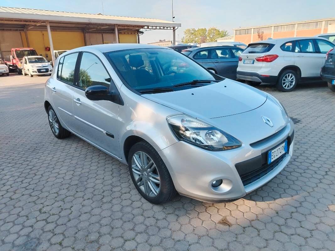 Renault Clio 1.2 16v Live! 5p