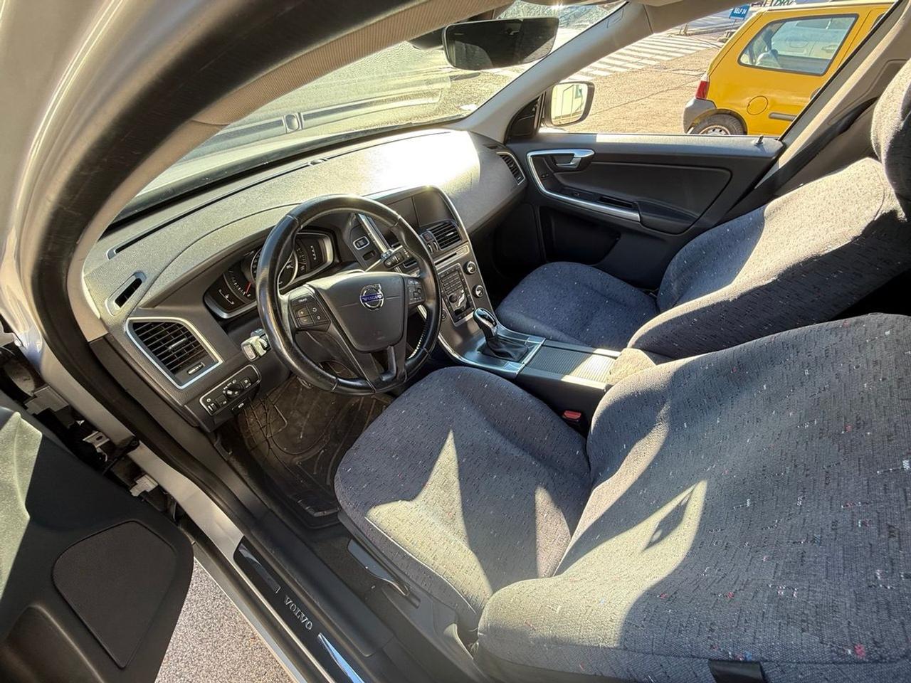 Volvo XC 60 Business 2.0 D4 #8045