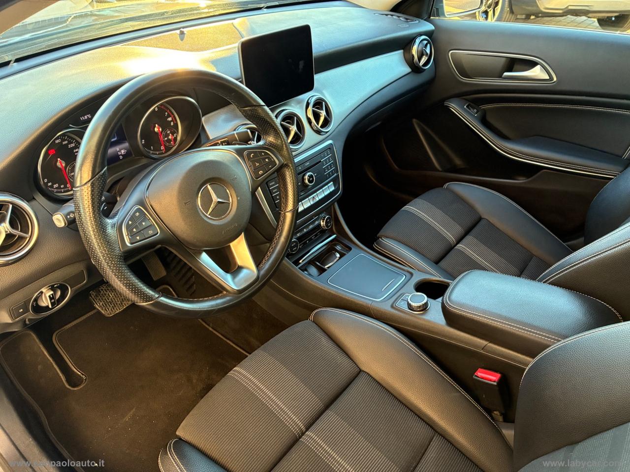 MERCEDES-BENZ GLA 220 Automatic 4Matic Sport