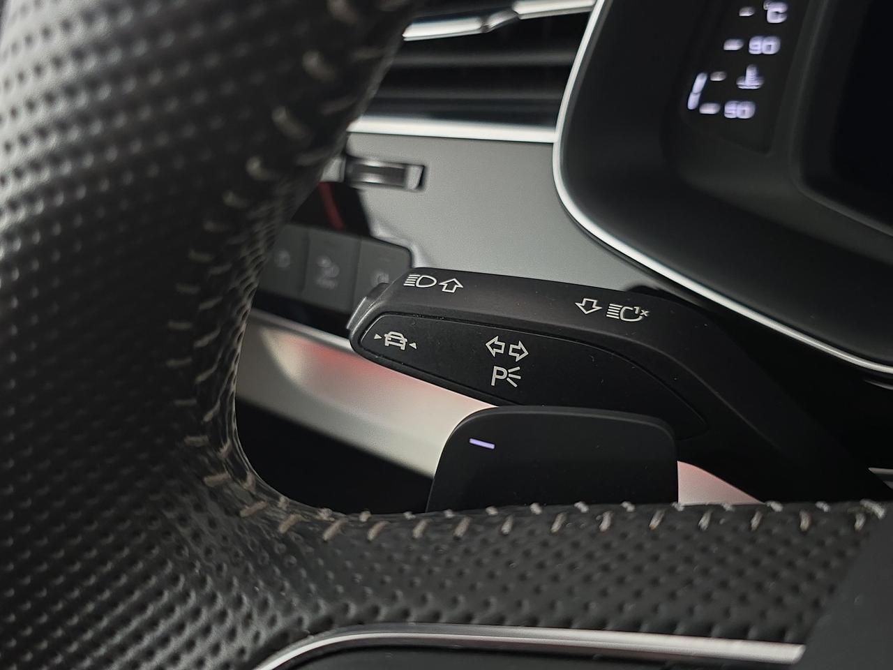 Audi Q8 55 3.0 tfsi mhev sport quattro tiptronic