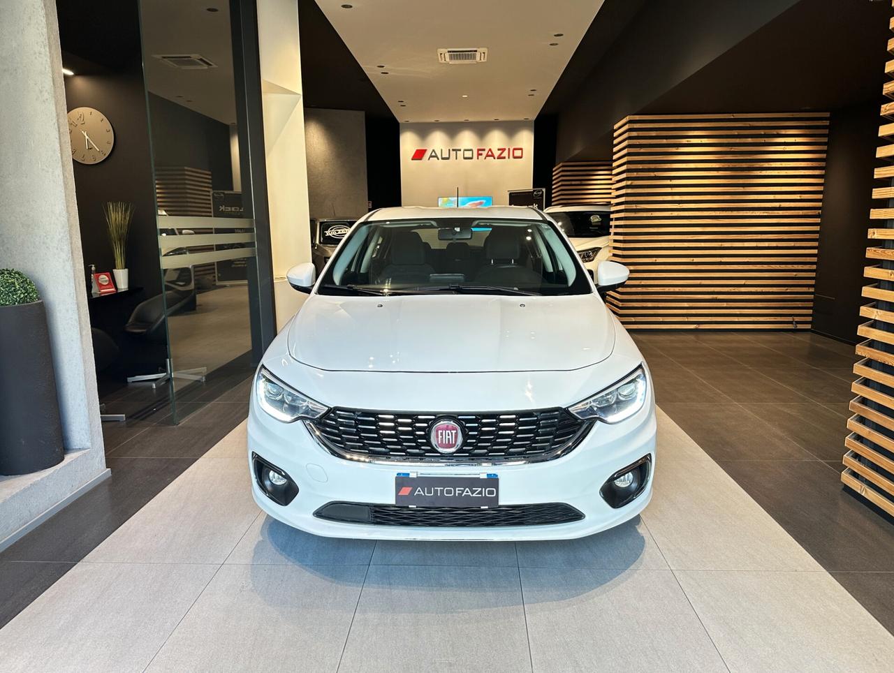 Fiat Tipo 1.6 Mjt S&S 5 porte Easy Business