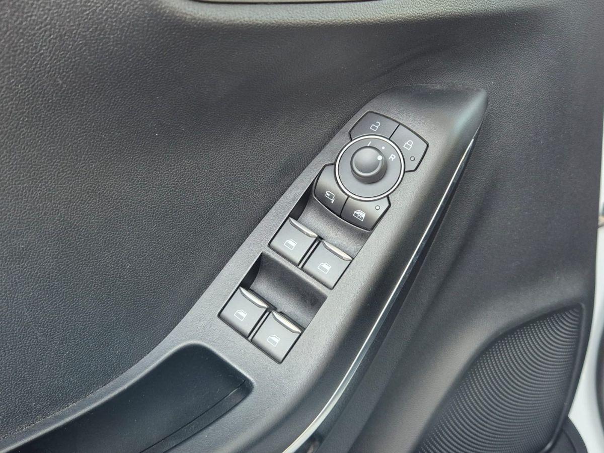 FORD - Puma - 1.5 EcoBlue 120 CV S&S Tit. Design N1 Autocarro