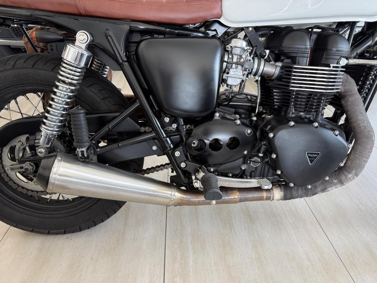 Triumph Bonneville 800 CAFE RACER
