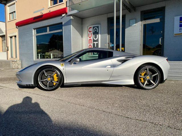 FERRARI F8 Spider