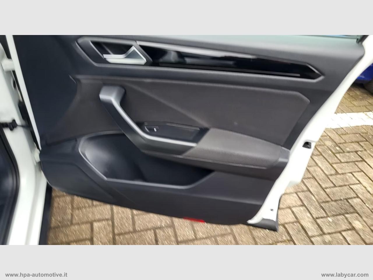 VOLKSWAGEN T-Roc 1.5 TSI 150CV SPORT LED NAVI TETTO RETROCAMERA