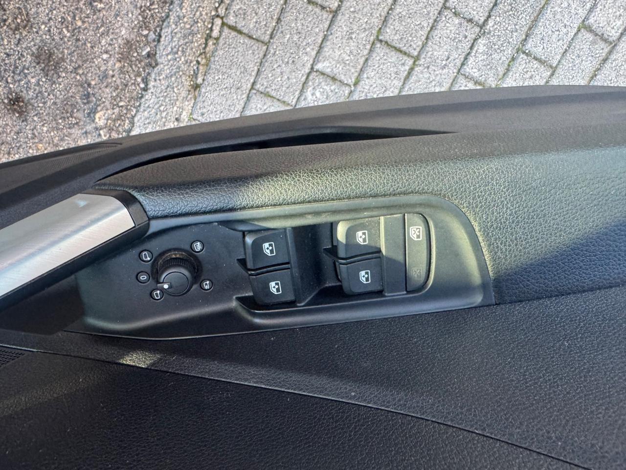 Audi Q2 30 TDI S line Edition