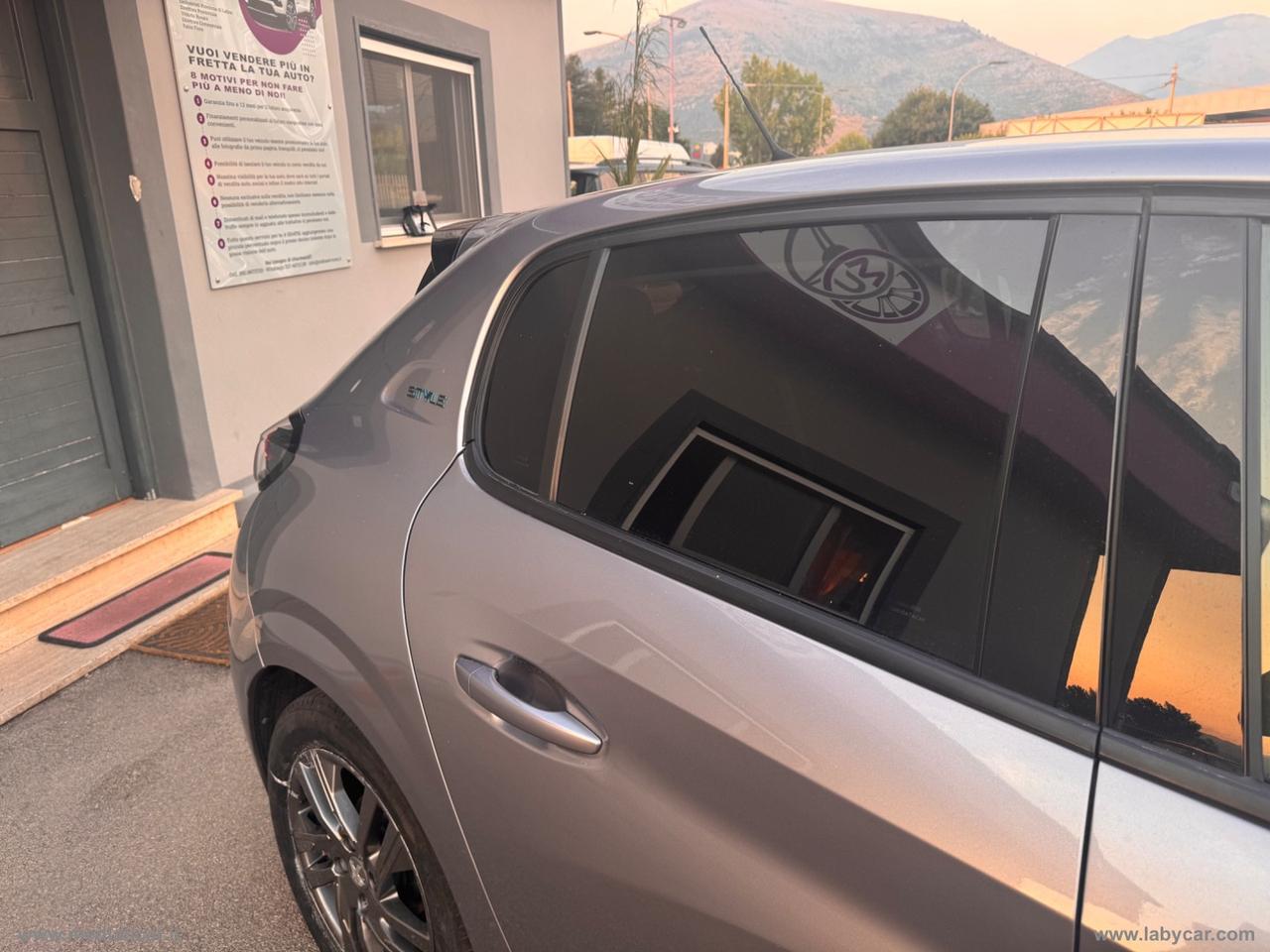 PEUGEOT 208 PureTech 82 5p. Active