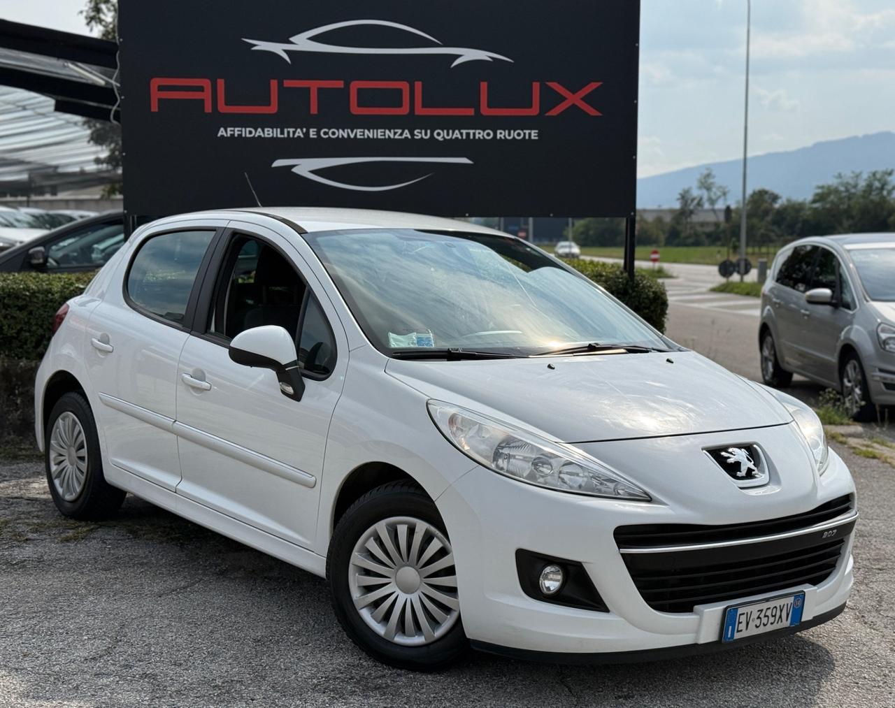 Peugeot 207 Plus 1.4 HDi 70CV 5 porte PERFETTA 2014