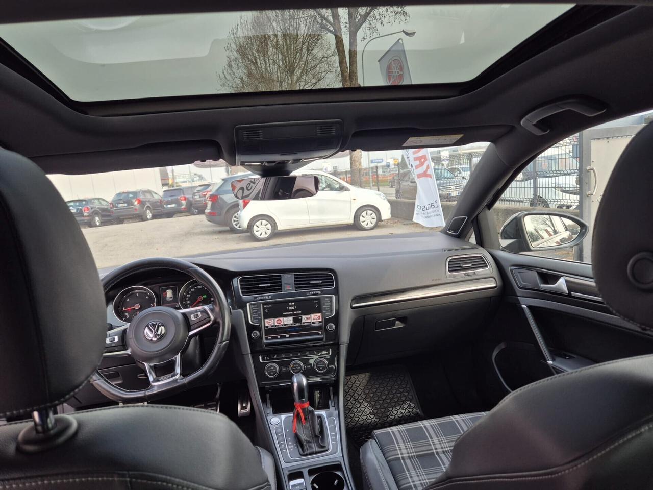 VW Golf GTD 2.0 TDI BMT DSG 5p. E6B--185CV!!!