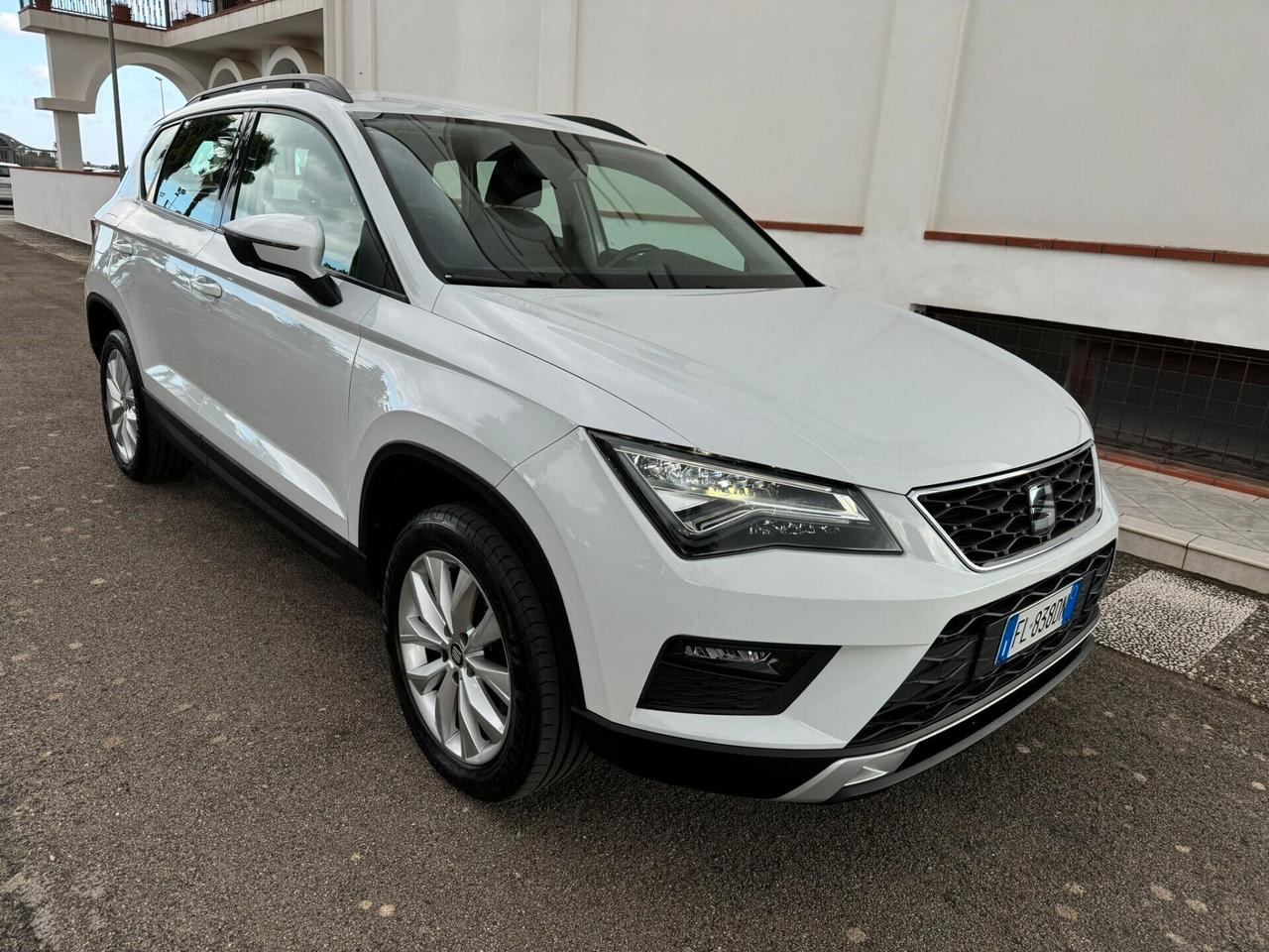 Seat Ateca 1.6 TDI FARI FULL LED, RetroCamera