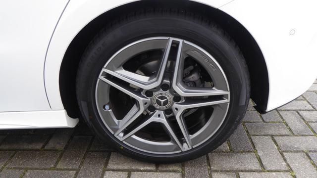 MERCEDES-BENZ B 180 d Automatic AMG