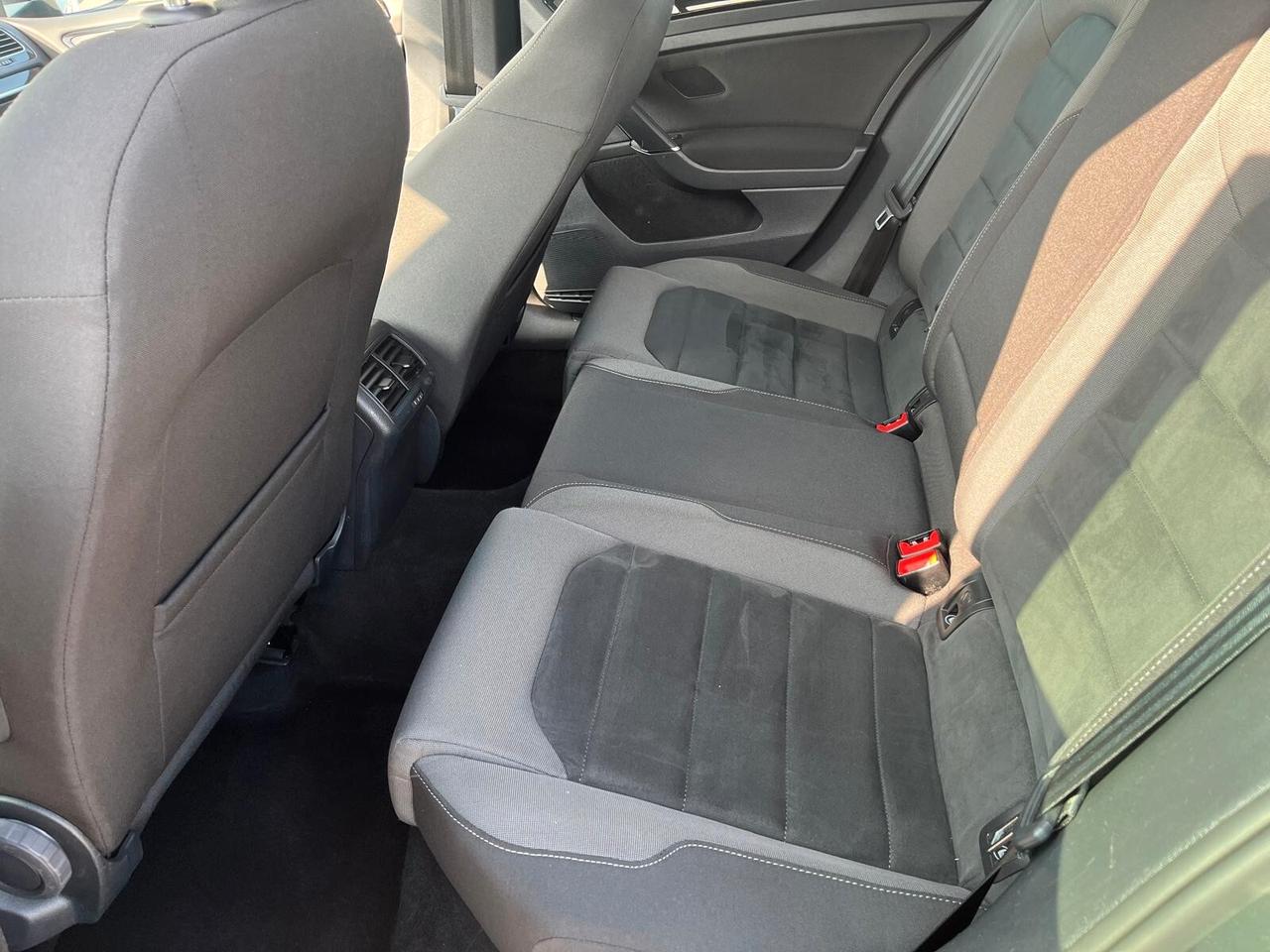 Volkswagen Golf 2.0 TDI DSG 5p. Highline