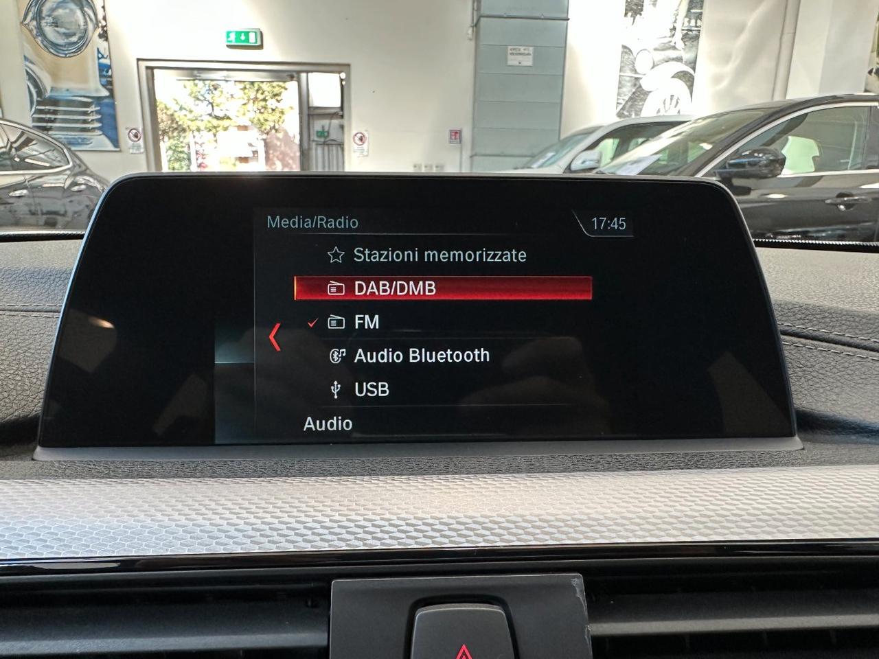 BMW 330 e Msport auto-LED-18"-Telecamera-Navi