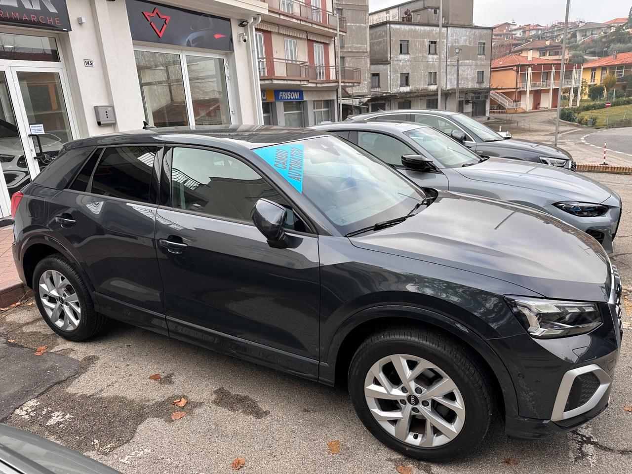 Audi Q2 30 TDI S tronic Advanced MATRIX LED / VIRTUAL / CAMERA / R17