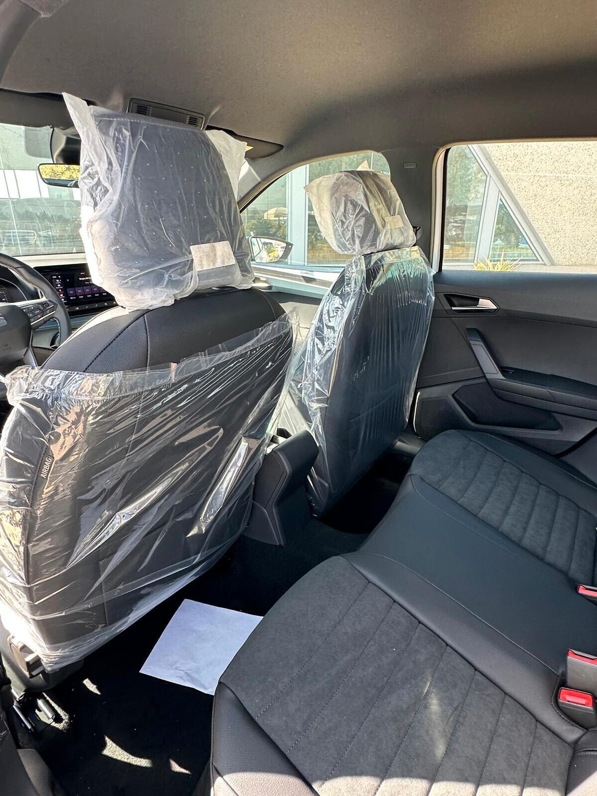 SEAT Arona 1.0 Xperience offerta T-Stock prezzo imperdibile