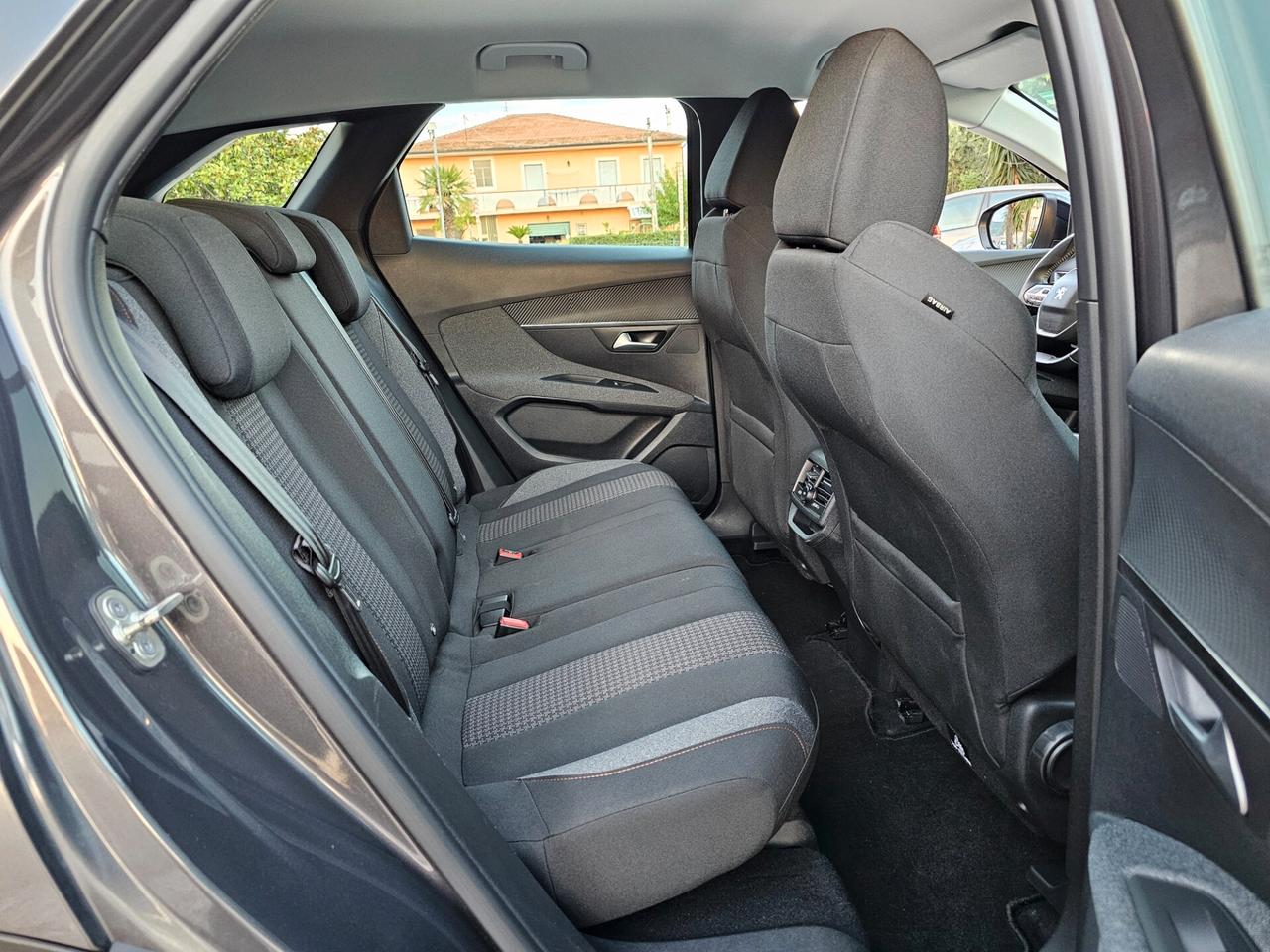 Peugeot 3008 BlueHDi 130 S&S EAT8 Allure Pack