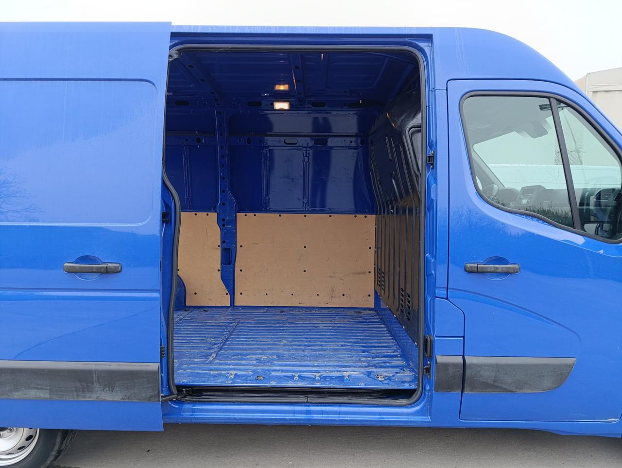 RENAULT Master T33 2.3 dci 135cv L2H2 Ice