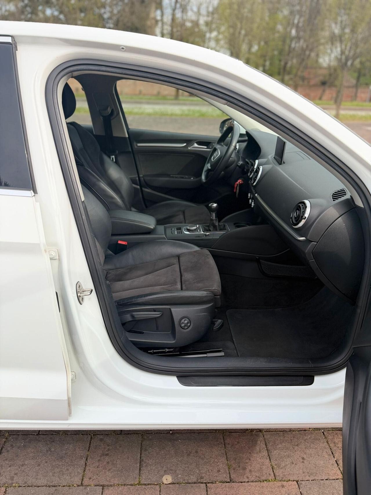 Audi A3 Sedan 1.4 TFSI COD ultra Ambiente