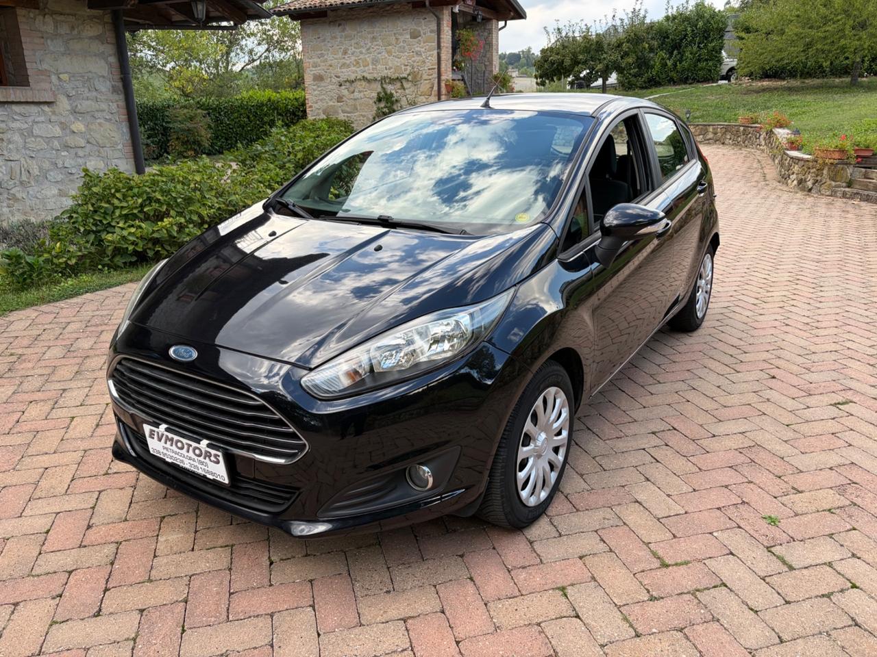 Ford Fiesta 1.5 TDCi 75CV 5 porte Titanium OK NEOPATENTATI