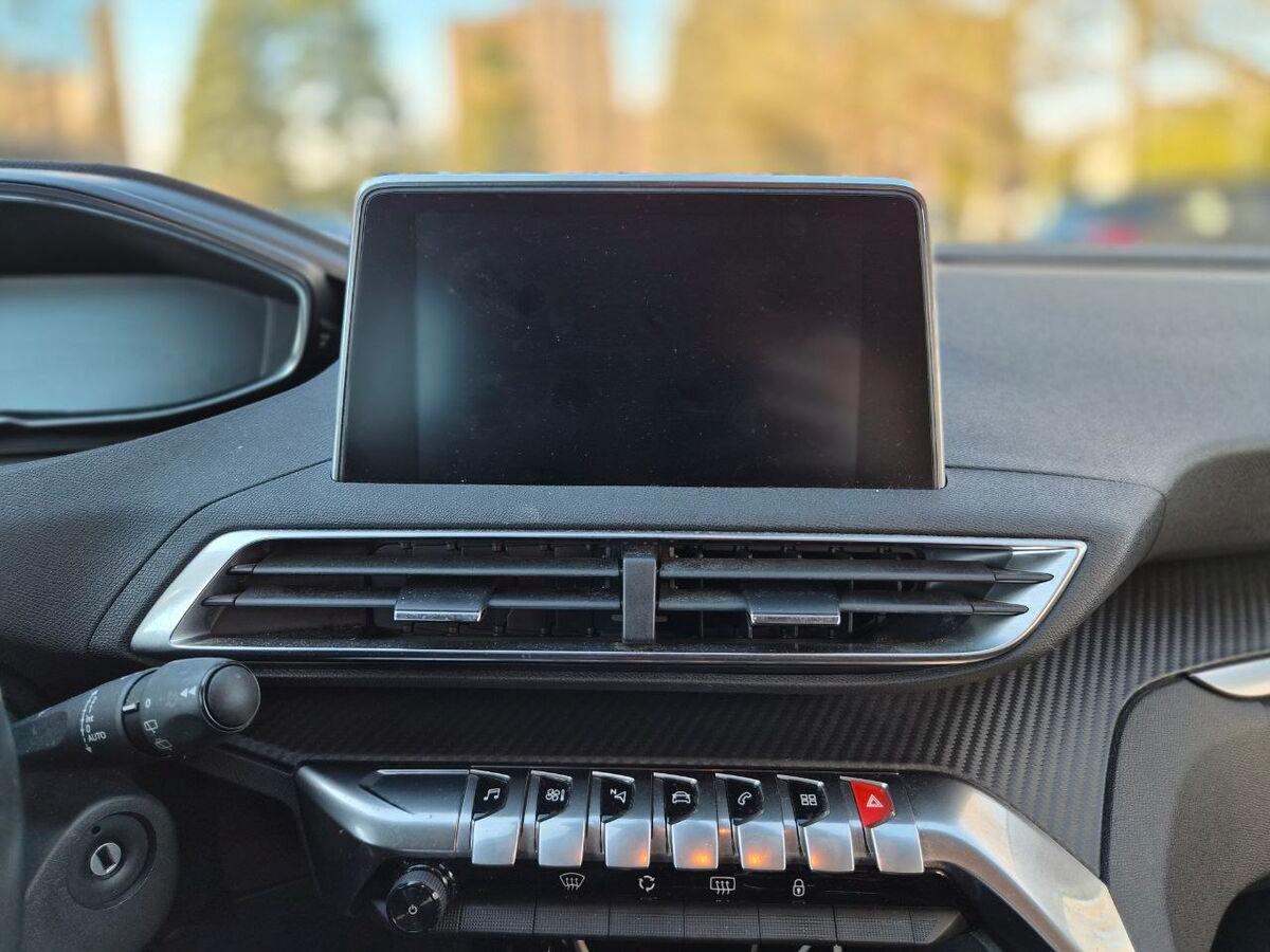 Peugeot 3008 1.5 bluehdi Business s&s 130cv