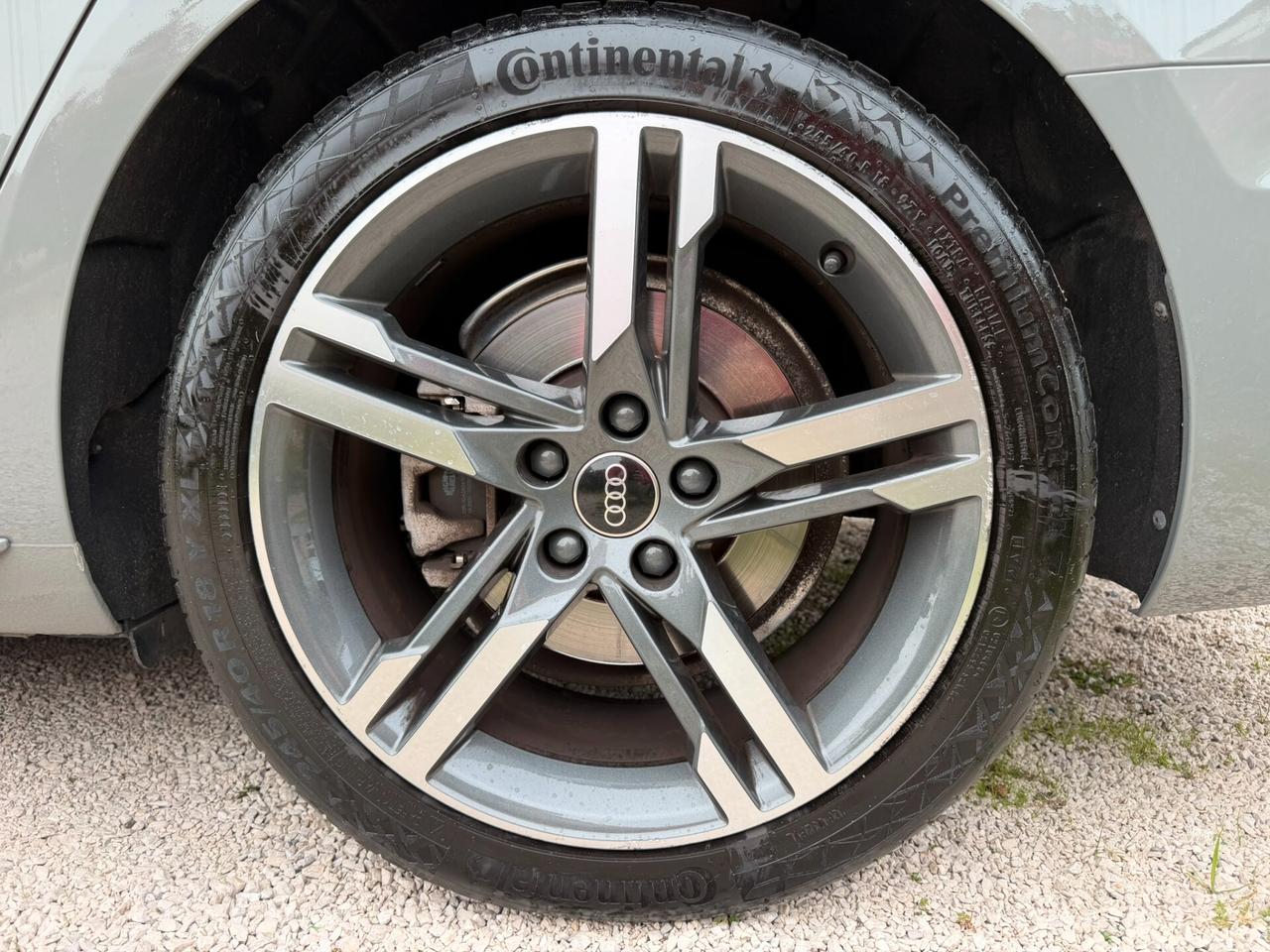 Audi A4 Avant 30 TDI 136 CV S-tronic S-line edition