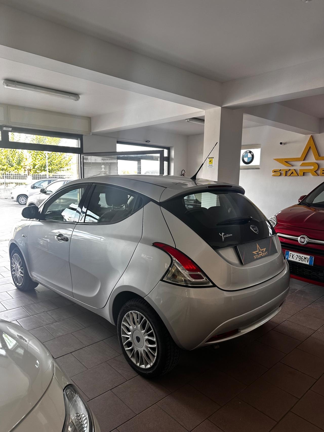 Lancia Ypsilon 1.3 MJT 16V 95 CV 5 porte S&S Silver