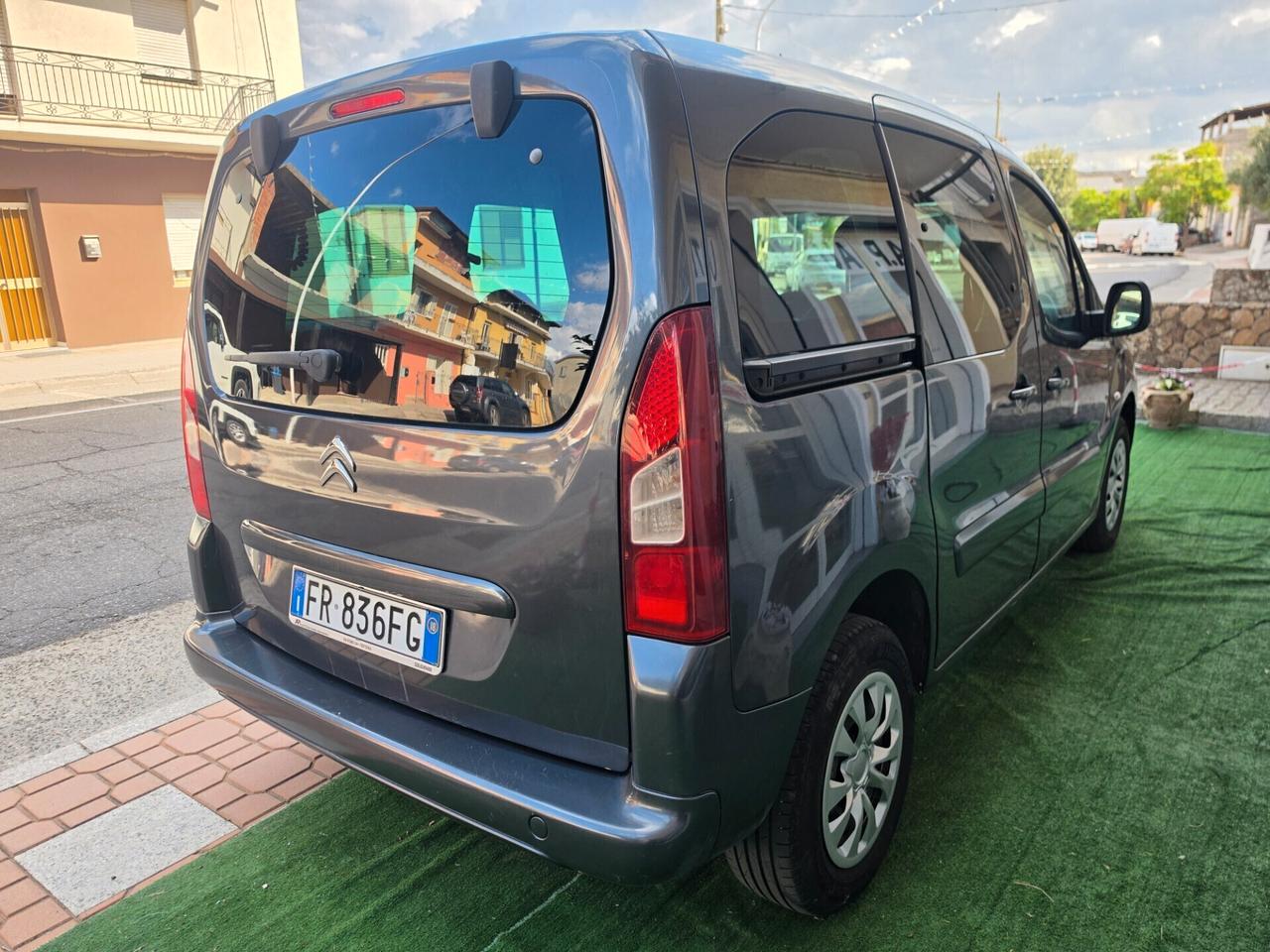 Citroen Berlingo 1.6 hdi 100cv 5 POSTI