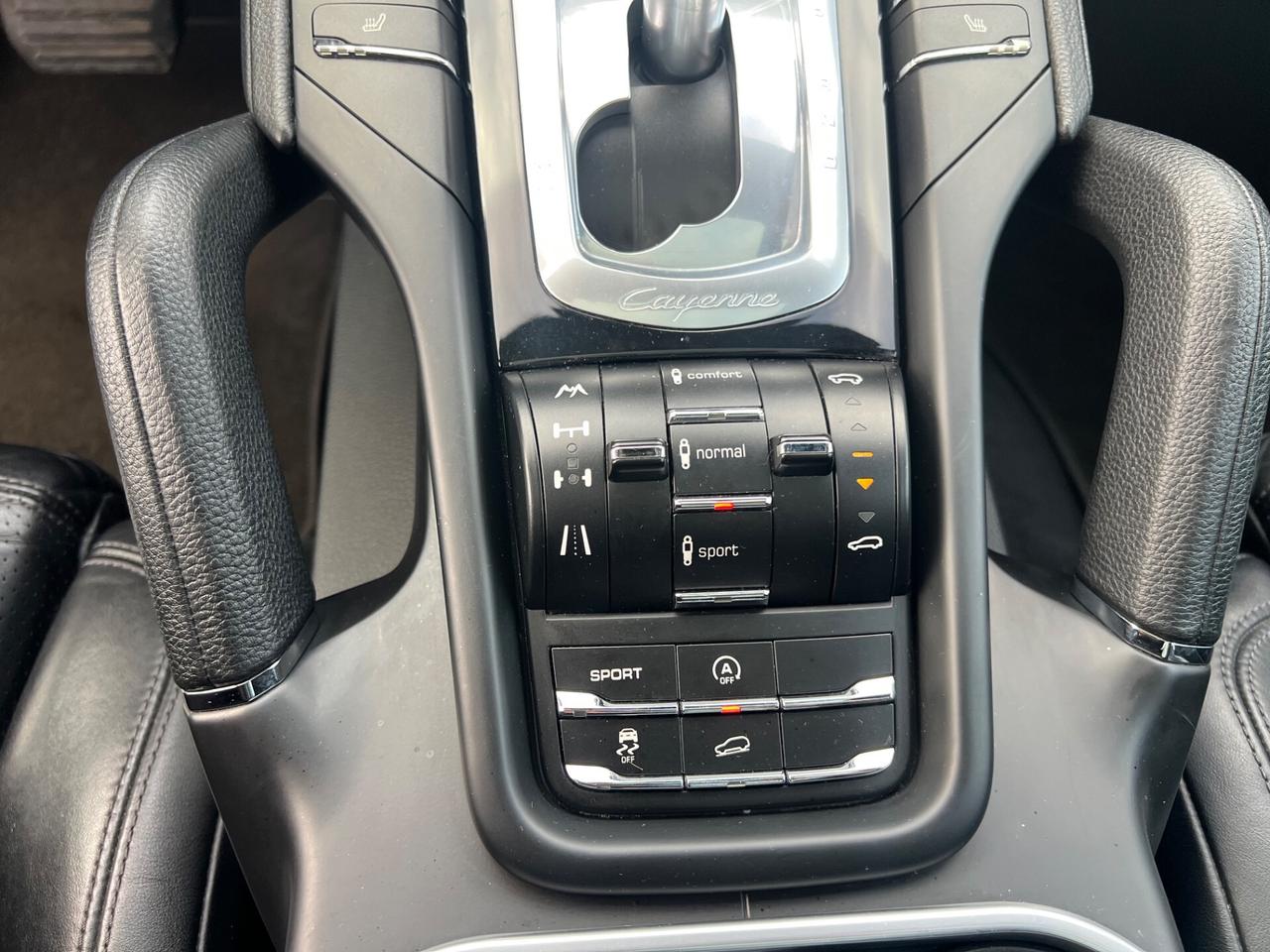 Porsche Cayenne 3.0 Diesel FULL OPTIONAL PERMUTE RATE GARANZIA