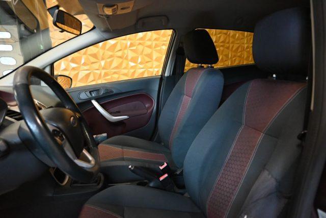 FORD Fiesta 1.4 TITANIUM 5PORTE BZ-GPL CLIMA SERVO ABD CD FULL