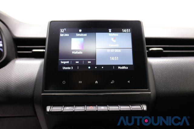 RENAULT Clio TCE 90 CV 5 PORTE EQUILIBRE NEOPATENTATI FARI LED