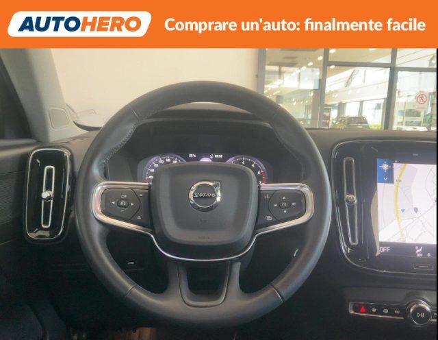 VOLVO XC40 T2 Geartronic Momentum Pro