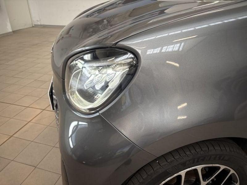 smart forfour EQ RACINGREY 22KW