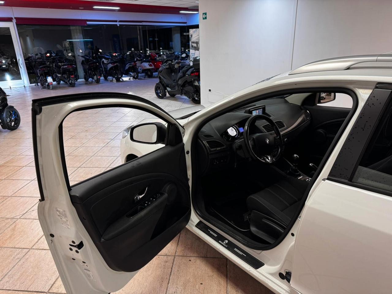 RENAULT MEGANE 1.5 DIESEL 110CV SUPER ACCESSORIATA