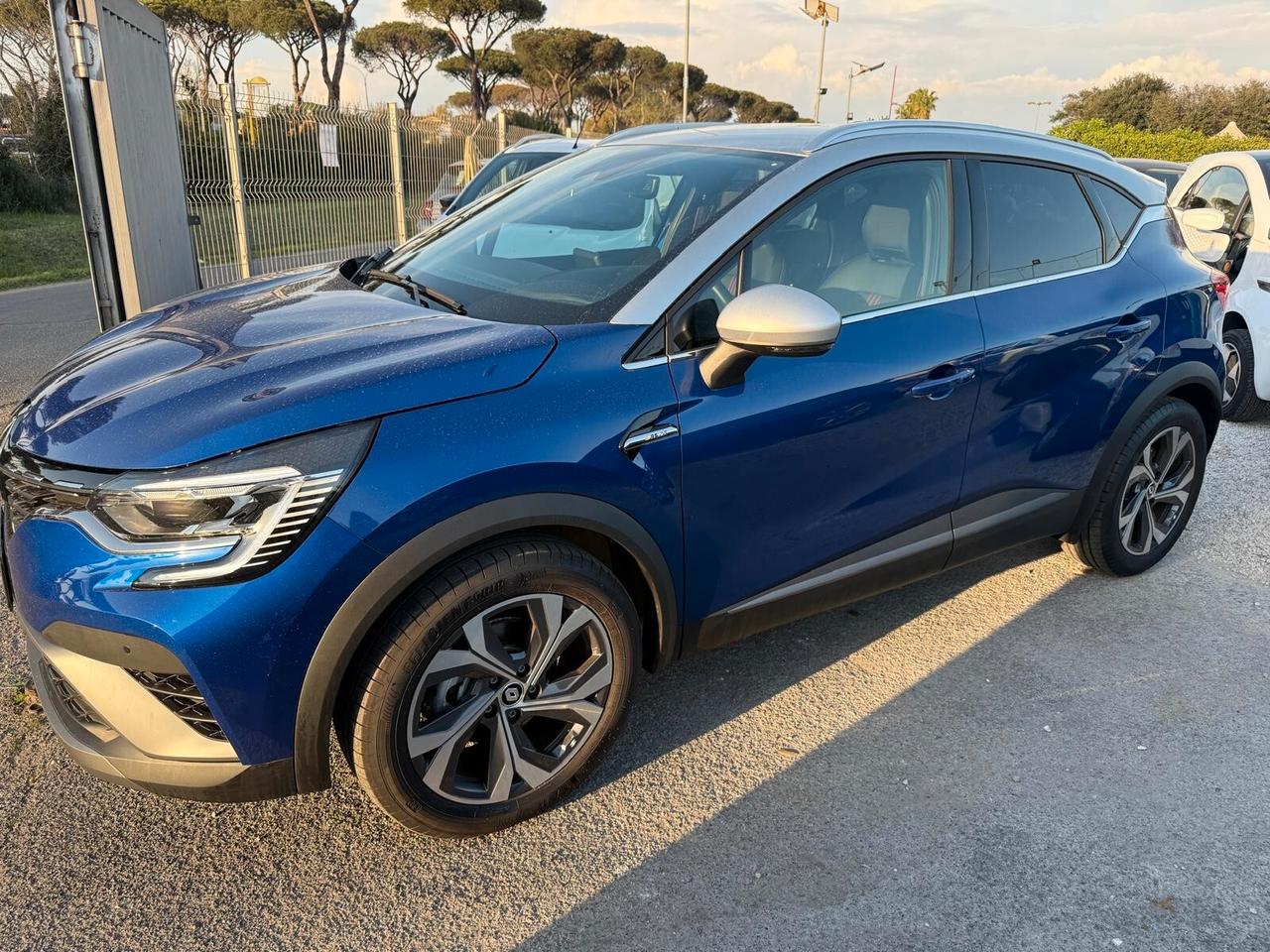 Renault Captur Full Hybrid E-Tech 145 CV RS Line