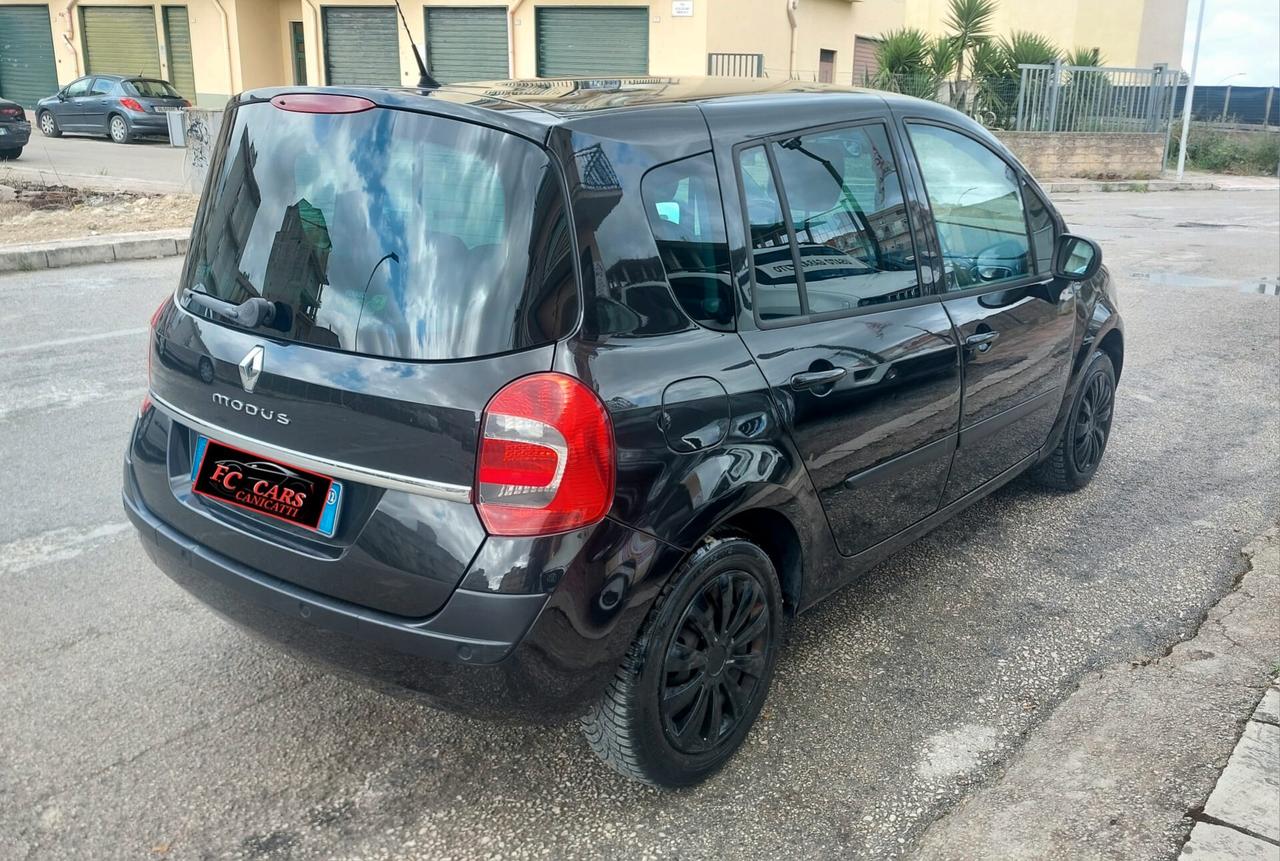 RENAULT GRAND MODUS