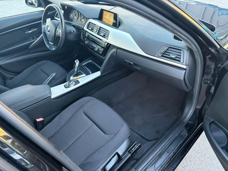 BMW Serie 3 Touring 318d Touring Sport auto