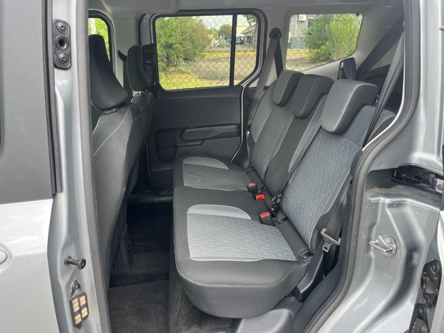FORD Tourneo Courier 1.0 EcoBoost Titanium