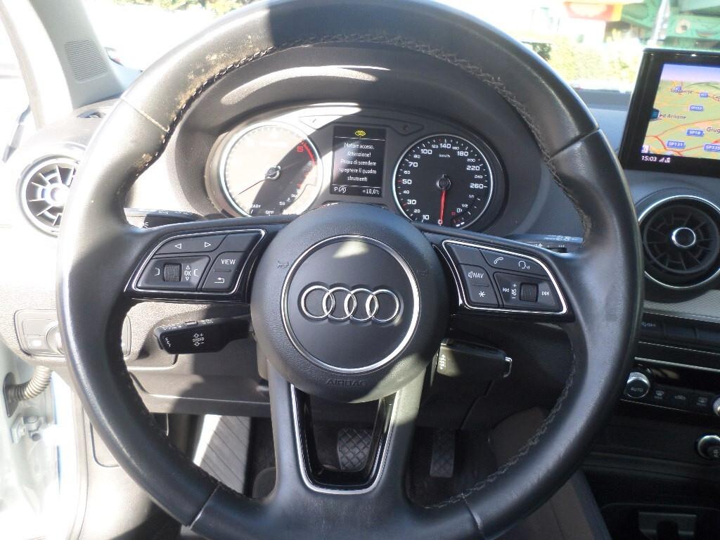 Audi Q2 35 TDI quattro S tronic Business Plus