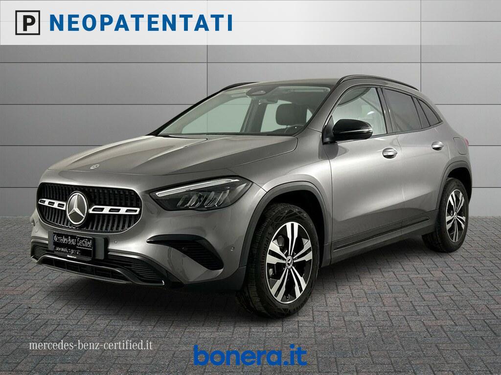 Mercedes GLA 180 180 D Progressive Advanced Plus 8G-DCT